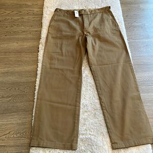 NWT Banana Republic straight fit tan khaki pants.  34W 30L